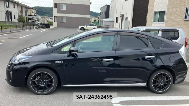 Toyota PRIUS PHV 2014-09 8855313-10