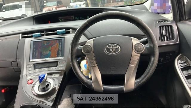 Toyota PRIUS PHV 2014-09 8855313-16