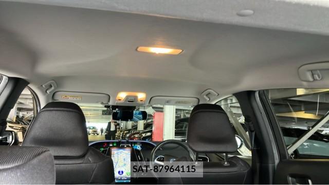 Toyota PRIUS PHV 2017-12 8855342-15