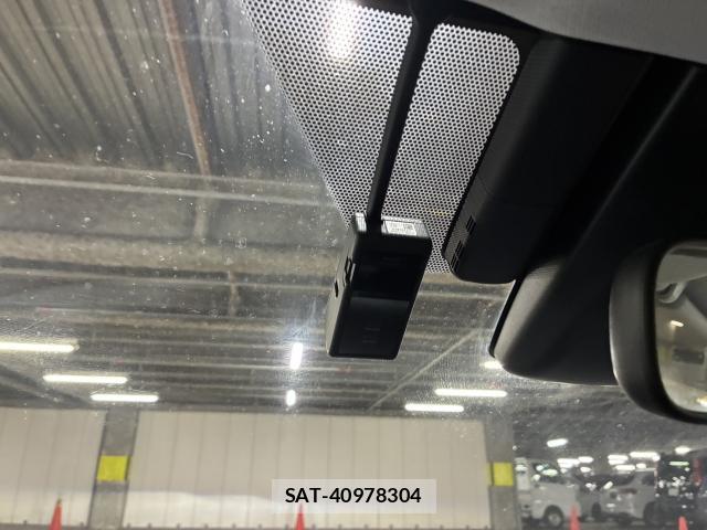 Toyota PRIUS PHV 2020-08 8856657-17