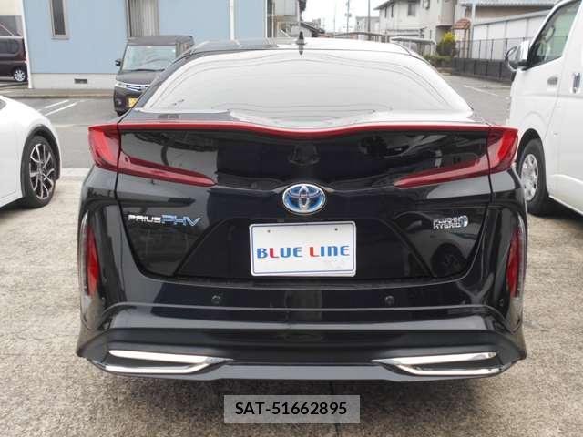 Toyota PRIUS PHV 2017-12 8856780-11