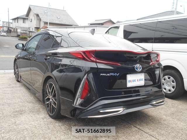 Toyota PRIUS PHV 2017-12 8856780-14