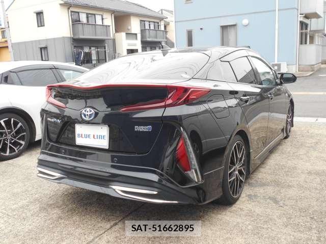 Toyota PRIUS PHV 2017-12 8856780-15