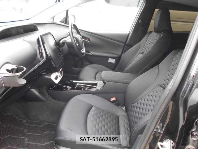Toyota PRIUS PHV 2017-12 8856780-8