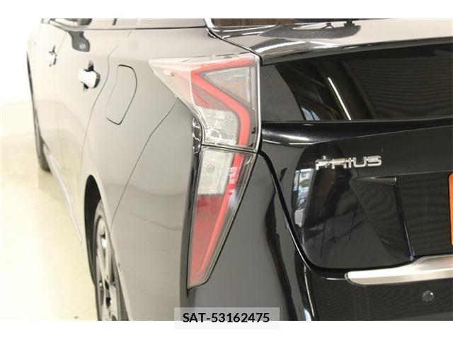 Toyota PRIUS 2016-02 8853895-18