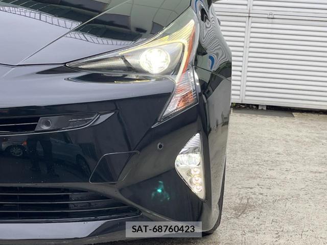 Toyota PRIUS 2017-09 8853913-12
