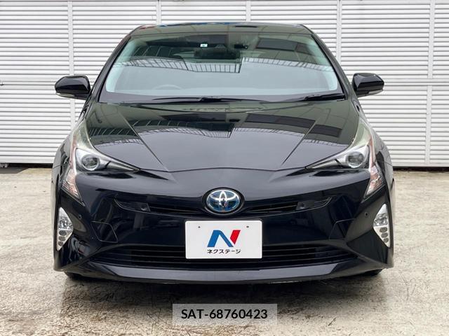 Toyota PRIUS 2017-09 8853913-14