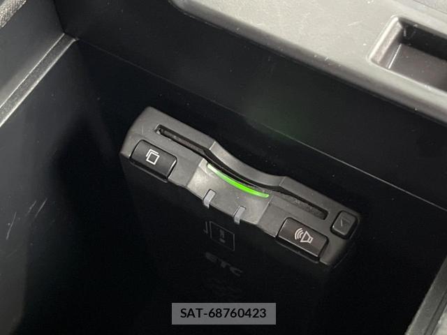 Toyota PRIUS 2017-09 8853913-7