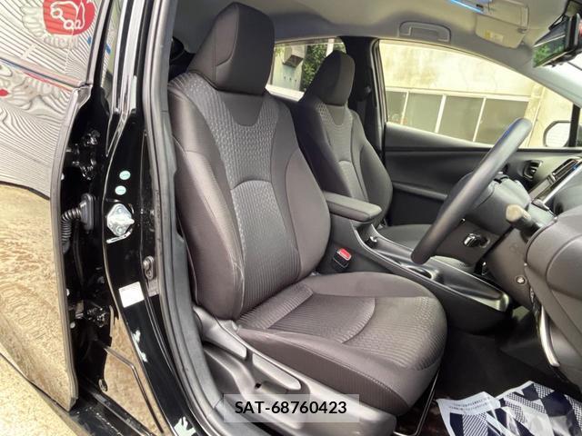 Toyota PRIUS 2017-09 8853913-8