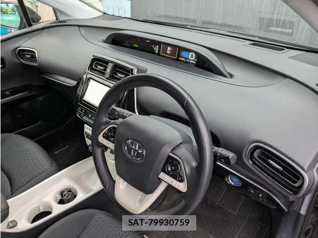 Toyota PRIUS 2016-06 8853956-10