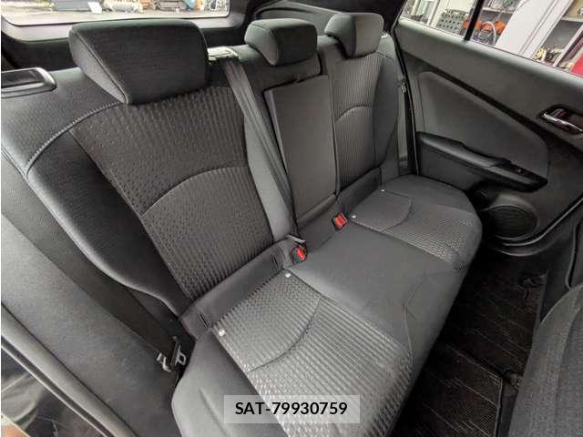 Toyota PRIUS 2016-06 8853956-11