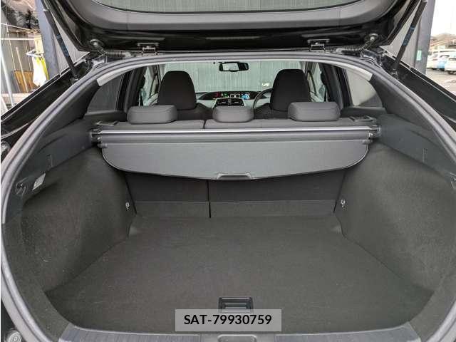 Toyota PRIUS 2016-06 8853956-13