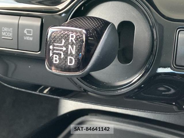Toyota PRIUS 2021-08 8853966-16