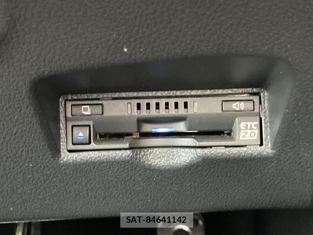 Toyota PRIUS 2021-08 8853966-17