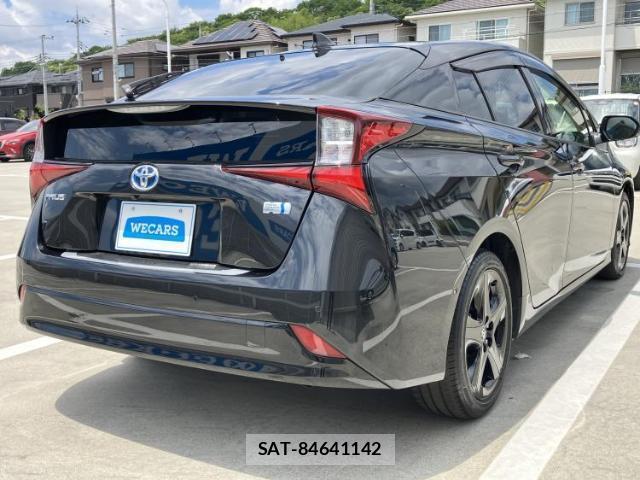 Toyota PRIUS 2021-08 8853966-2