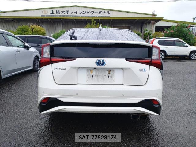 Toyota PRIUS 2019-09 8854134-1