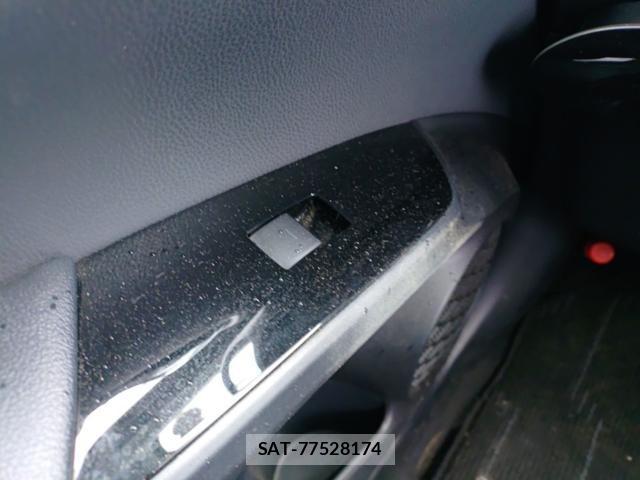 Toyota PRIUS 2019-09 8854134-12