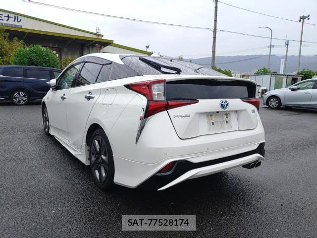 Toyota PRIUS 2019-09 8854134-5