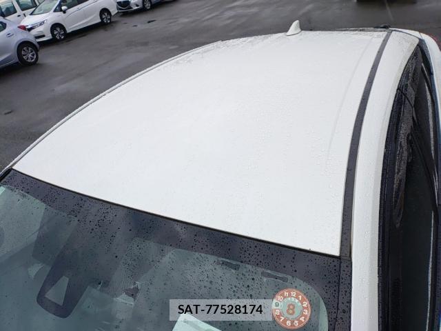 Toyota PRIUS 2019-09 8854134-6