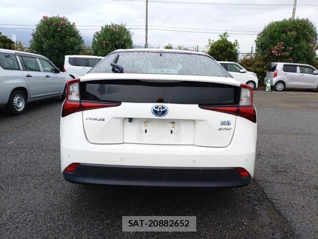 Toyota PRIUS 2021-09 8854181-1