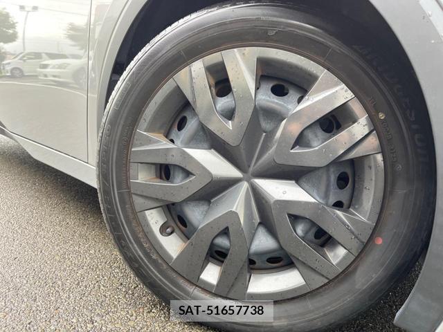 Toyota PRIUS 2023-09 8854304-12