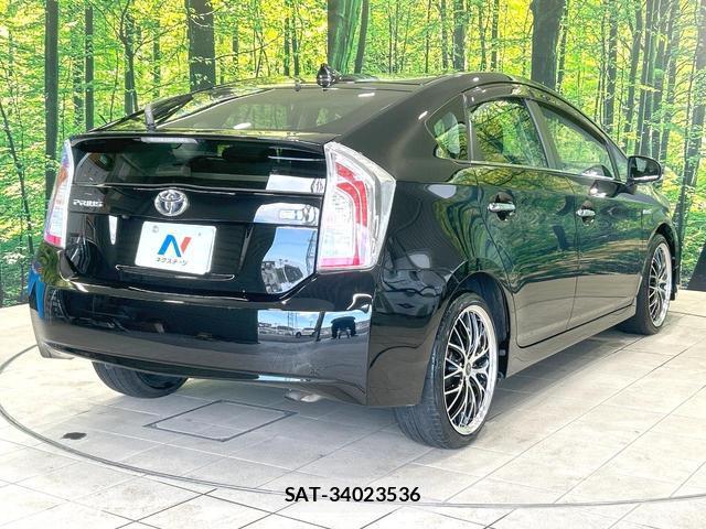 Toyota PRIUS 2014-03 8854336-16