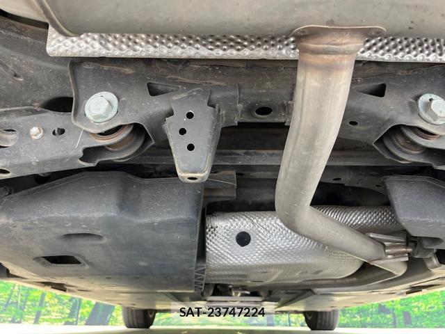 Toyota PRIUS 2017-03 8854519-18