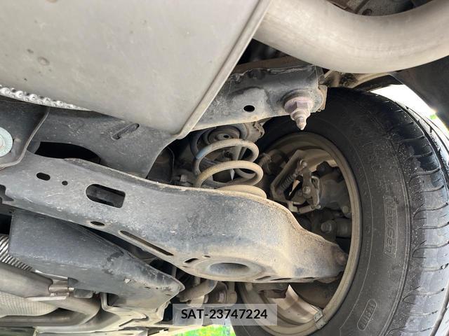 Toyota PRIUS 2017-03 8854519-19