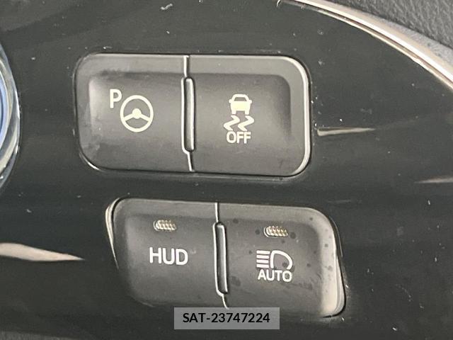 Toyota PRIUS 2017-03 8854519-6