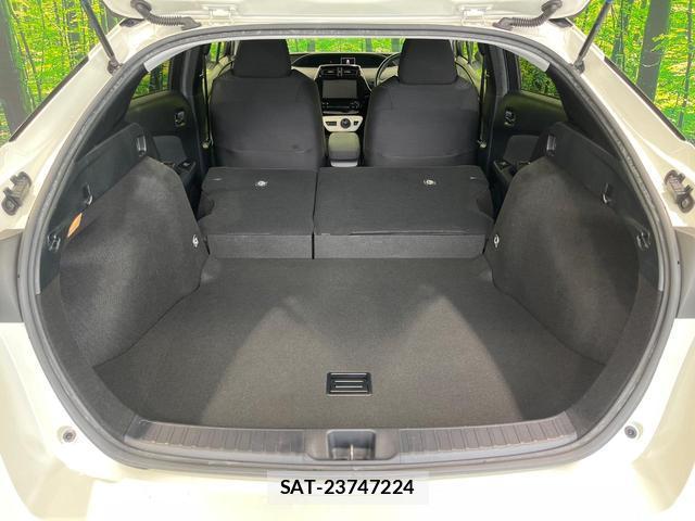 Toyota PRIUS 2017-03 8854519-9