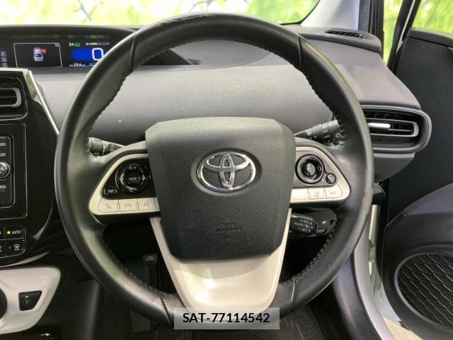 Toyota PRIUS 2018-03 8854598-14