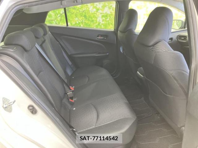 Toyota PRIUS 2018-03 8854598-4