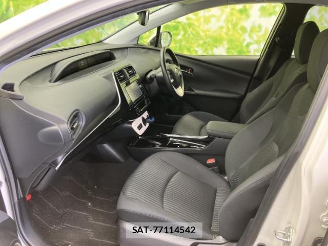 Toyota PRIUS 2018-03 8854598-5