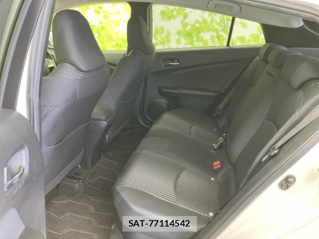 Toyota PRIUS 2018-03 8854598-6