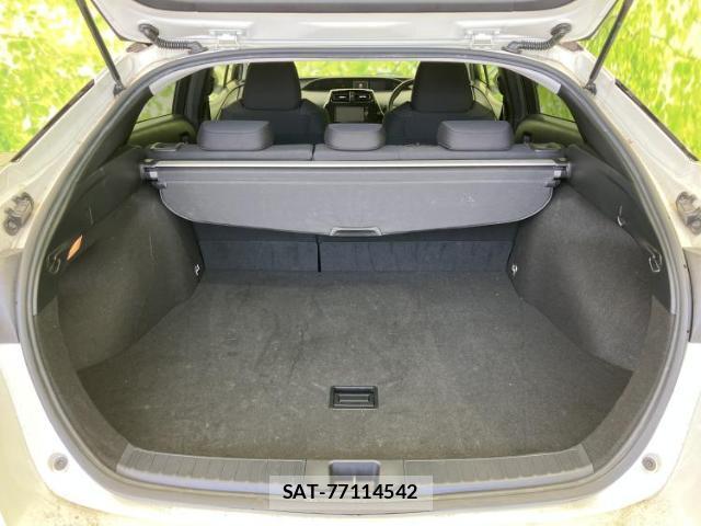Toyota PRIUS 2018-03 8854598-7