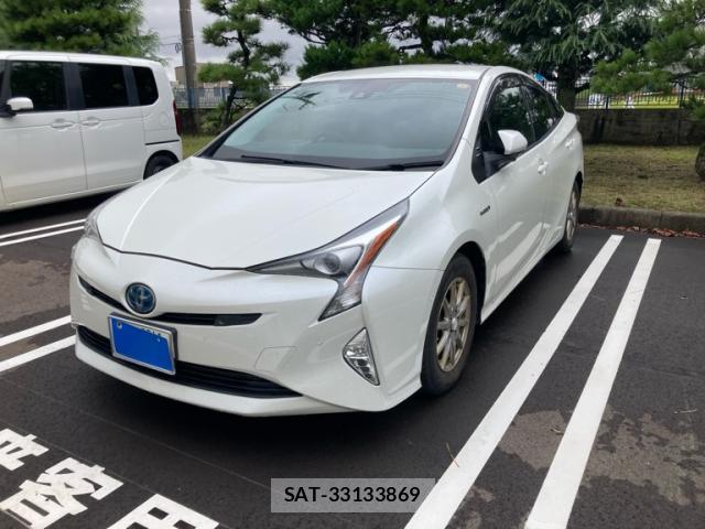 Toyota PRIUS 2017-09 8854743-1