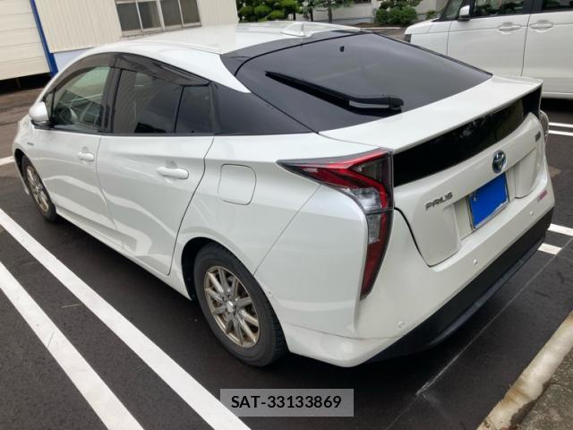 Toyota PRIUS 2017-09 8854743-13