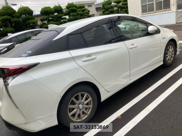 Toyota PRIUS 2017-09 8854743-2