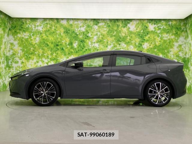 Toyota PRIUS 2023-02 8854775-1