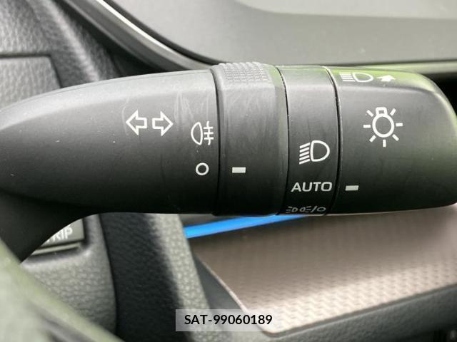 Toyota PRIUS 2023-02 8854775-16