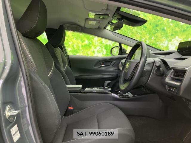 Toyota PRIUS 2023-02 8854775-3