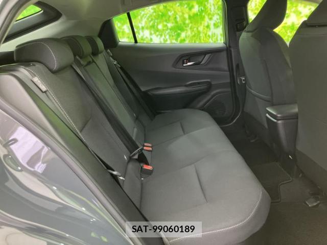 Toyota PRIUS 2023-02 8854775-4