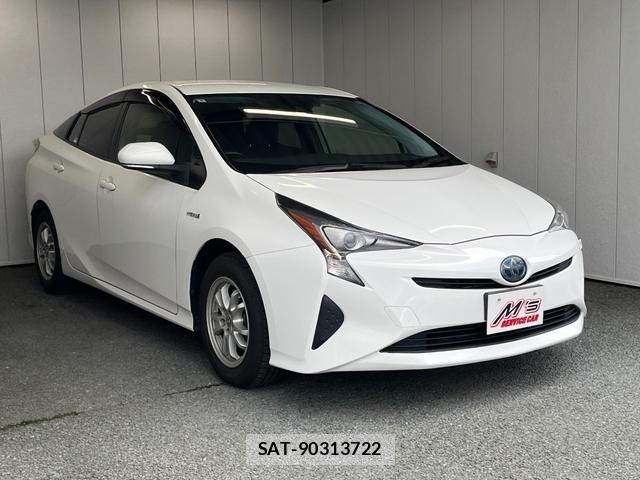 Toyota PRIUS 2016-04 8854796-1