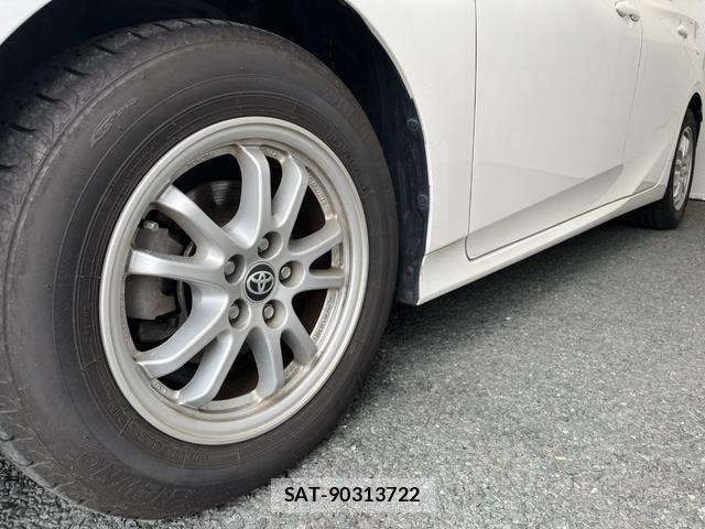 Toyota PRIUS 2016-04 8854796-4