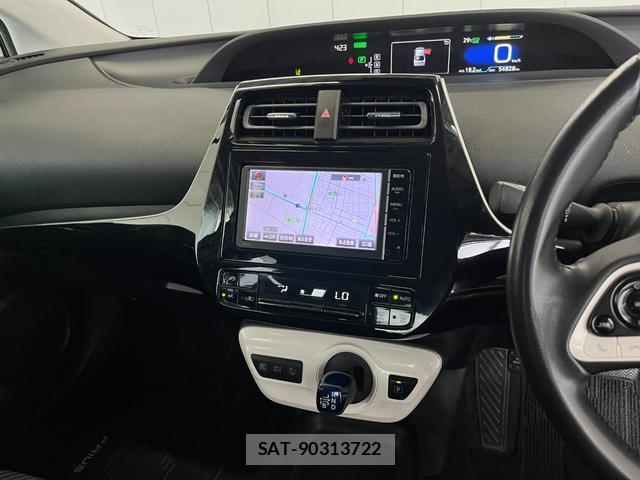 Toyota PRIUS 2016-04 8854796-6