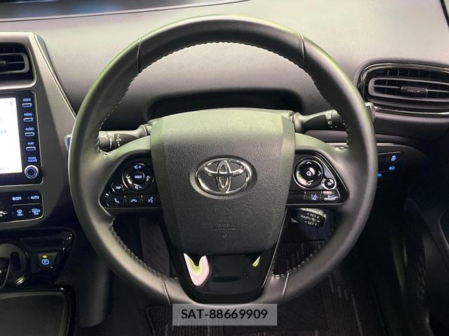 Toyota PRIUS 2021-09 8854901-10