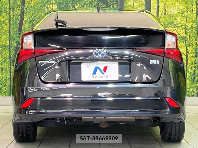 Toyota PRIUS 2021-09 8854901-14