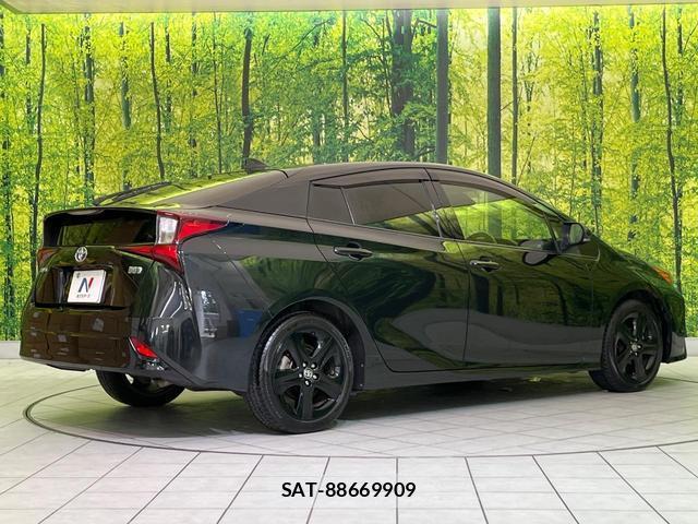 Toyota PRIUS 2021-09 8854901-16