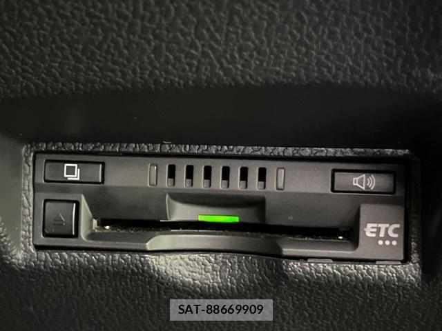 Toyota PRIUS 2021-09 8854901-6