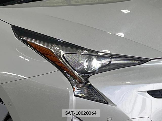 Toyota PRIUS 2018-02 8854974-11